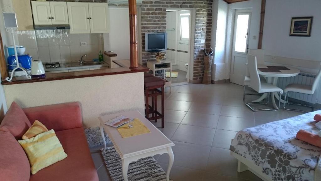 Apartments Mare 2 Hvar Town Exterior photo