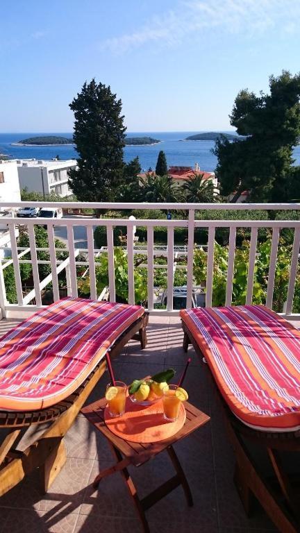 Apartments Mare 2 Hvar Town Exterior photo